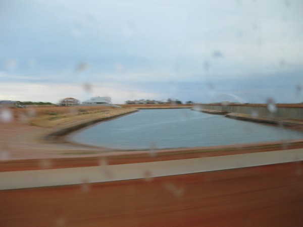 n_img_1746__exmouth___an_expensive_new_development_has_built_canals_for_boating_from_your_door.jpg